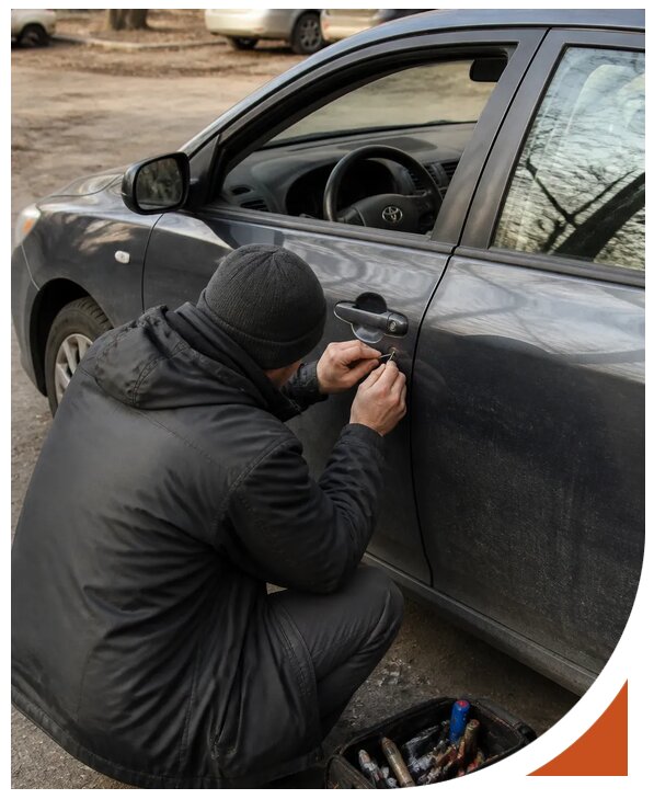 Профессиональное вскрытие автомобиля Тойота без повреждений в Урюпинске